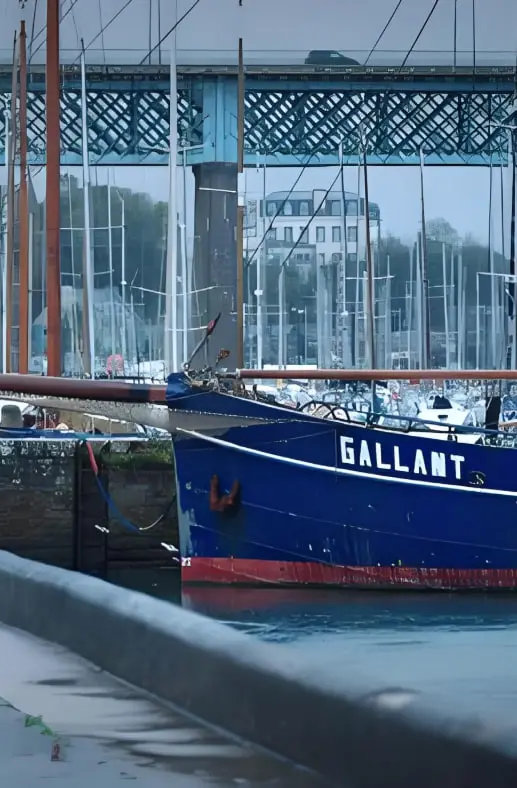 《在全能学校：Germaine Le Goff，一位先驱者的故事》：打破桎梏，活出真我的先锋女性传奇